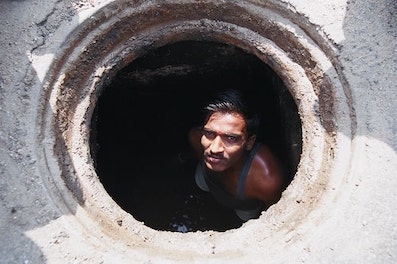 * India-sewer-cleaning-deaths.jpg